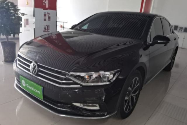 Ojetý Volkswagen Magotan 2020 330TSI DSG Leading Model