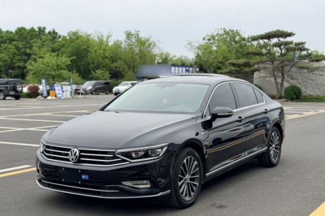 Ojetý Volkswagen Magotan 2020 330TSI DSG Luxury Edition