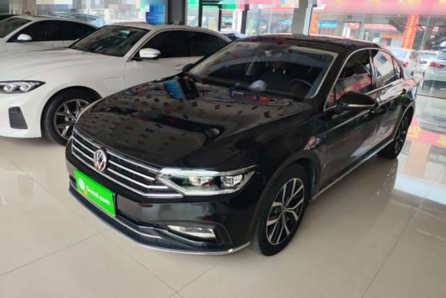 Ojetý Volkswagen Magotan 2020 330TSI DSG Leading Model