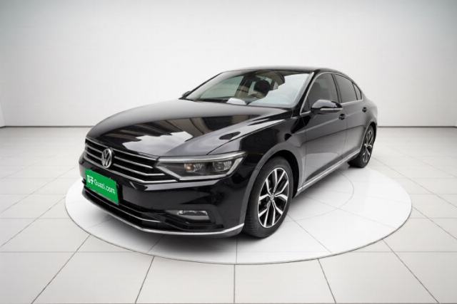 Ojetý Volkswagen Magotan 2020 330TSI DSG Leading Model