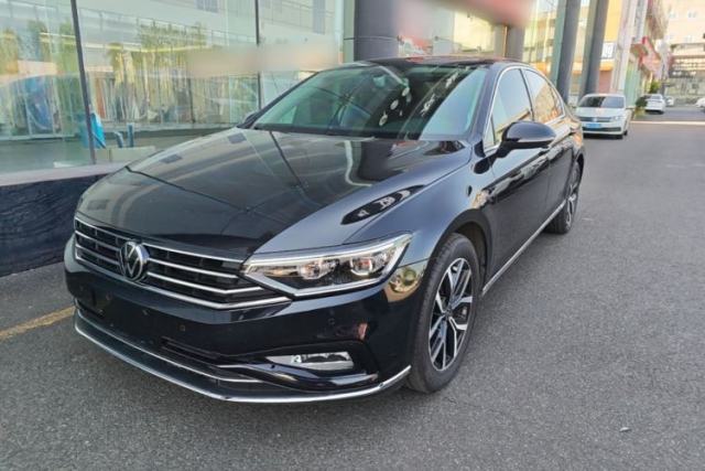 Ojetý Volkswagen Magotan 2020 330TSI DSG Leading Model