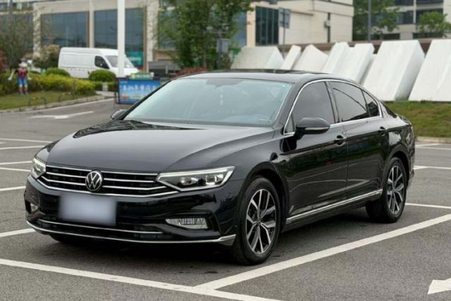 Ojetý Volkswagen Magotan 2020 330TSI DSG Leading Model