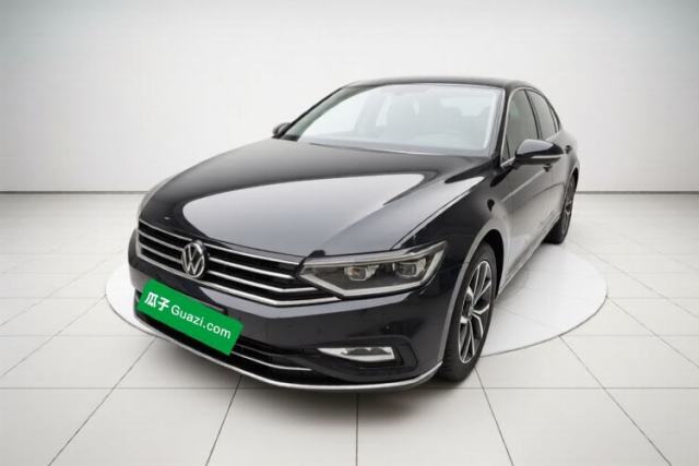 Ojetý Volkswagen Magotan 2020 330TSI DSG Leading Model