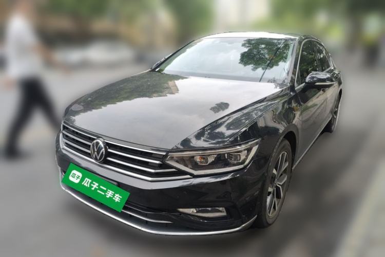 Used Volkswagen Magotan 2020 330TSI DSG Leading Model Guazi used car, China used car export, Used car for sale, Used Volkswagen cars, Cheapest cars for sale