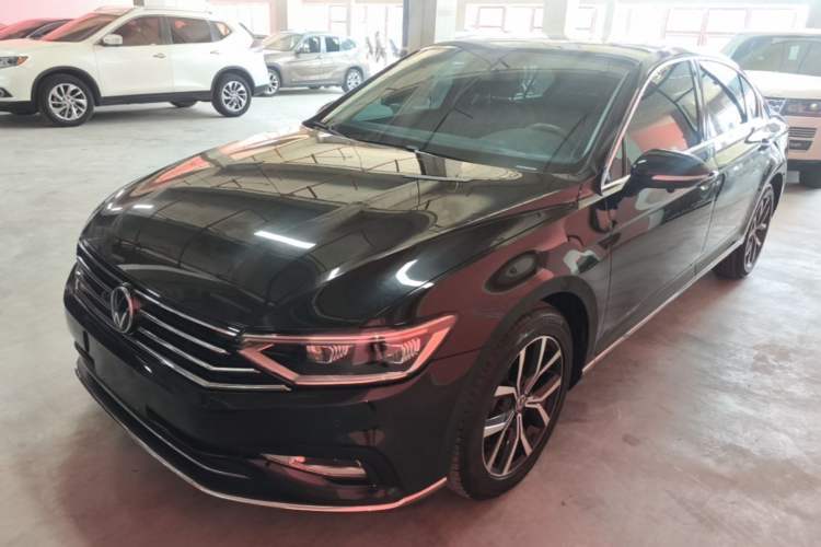 Used Volkswagen Magotan 2020 330TSI DSG Leading Model Guazi used car, China used car export, Used car for sale, Used Volkswagen cars, Cheapest cars for sale