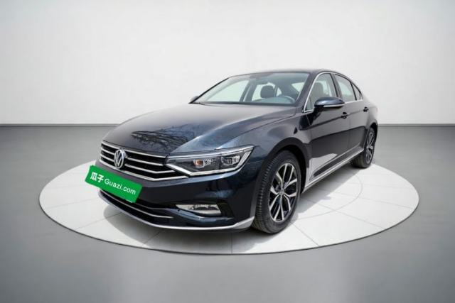 Ojetý Volkswagen Magotan 2020 330TSI DSG Leading Model