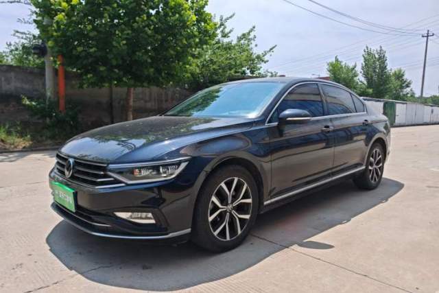 Ojetý Volkswagen Magotan 2020 330TSI DSG Leading Model
