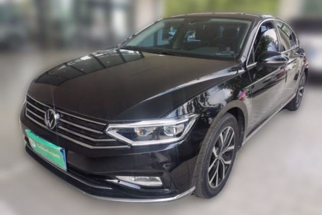 Ojetý Volkswagen Magotan 2020 330TSI DSG Leading Model