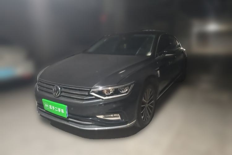 Used Volkswagen Magotan 2020 330TSI DSG Luxury Edition Guazi used car, China used car export, Used car for sale, Used  cars, Cheapest cars for sale