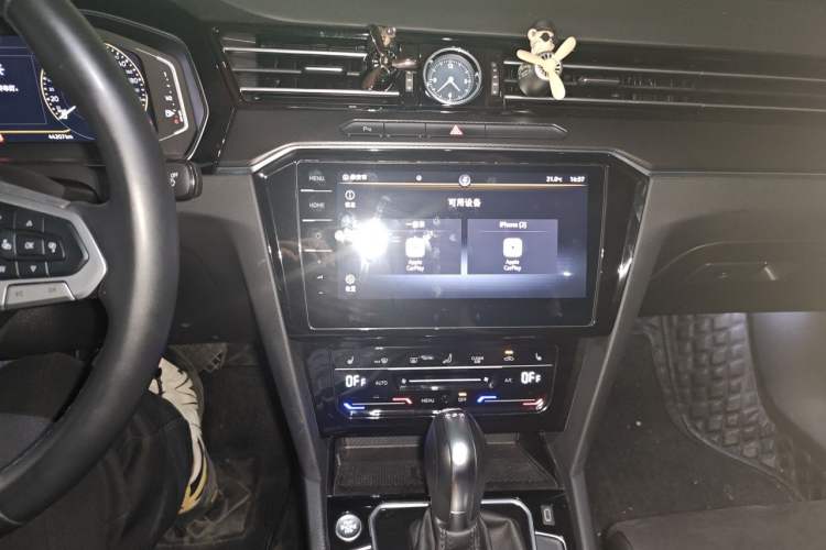 Used Volkswagen Magotan 2020 330TSI DSG Luxury Edition Audio And AC Panel