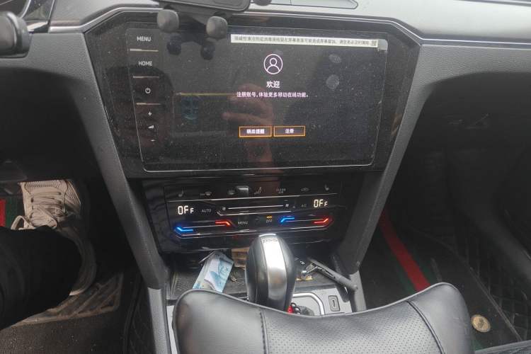 Used Volkswagen Magotan 2020 330TSI DSG Luxury Edition Audio And AC Panel