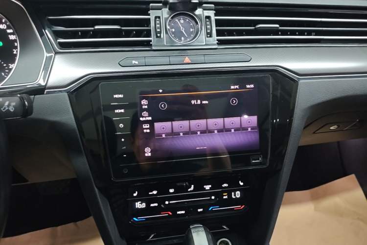 Used Volkswagen Magotan 2020 330TSI DSG Leading Model Audio And AC Panel