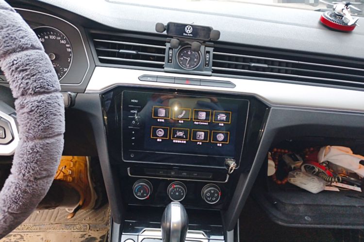 Used Volkswagen Magotan 2020 280TSI DSG Comfort Edition Audio And AC Panel