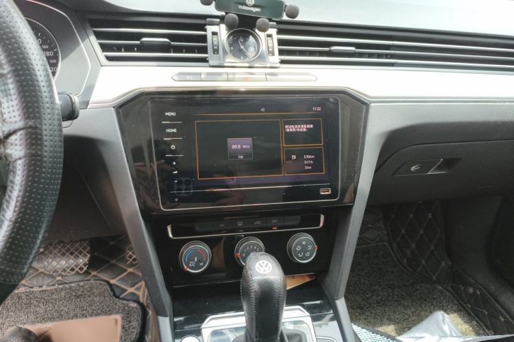 Used Volkswagen Magotan 2020 280TSI DSG Comfort Edition Audio And AC Panel