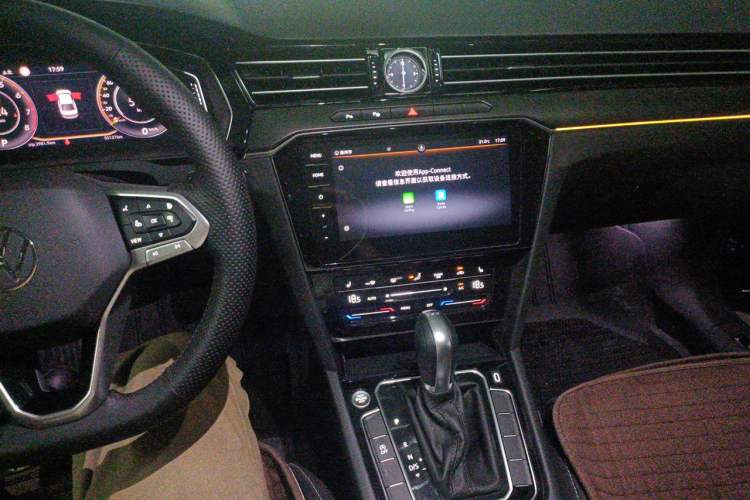 Used Volkswagen Magotan 2020 380TSI DSG Luxury Version Audio And AC Panel