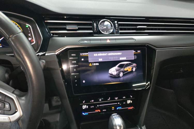 Used Volkswagen Magotan 2020 330TSI DSG Luxury Edition Audio And AC Panel