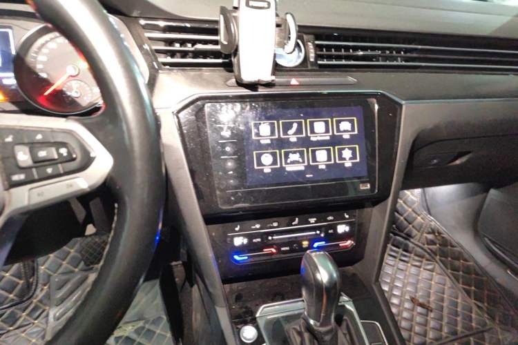 Used Volkswagen Magotan 2020 330TSI DSG Leading Model Audio And AC Panel