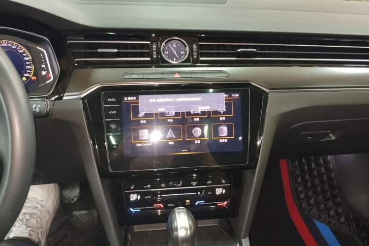 Used Volkswagen Magotan 2020 330TSI DSG Luxury Edition Audio And AC Panel