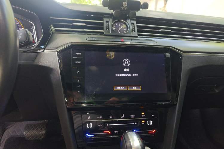 Used Volkswagen Magotan 2020 330TSI DSG Luxury Edition Audio And AC Panel
