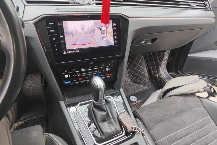 Used Volkswagen Magotan 2020 330TSI DSG Luxury Edition Audio And AC Panel