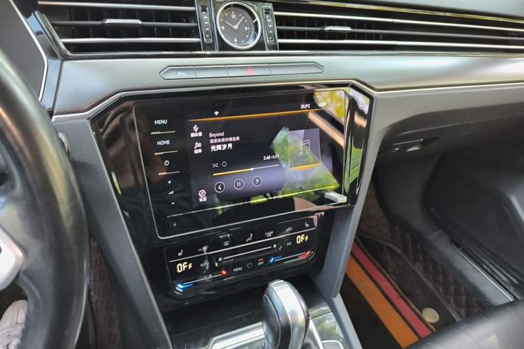 Used Volkswagen Magotan 2020 330TSI DSG Leading Model Audio And AC Panel