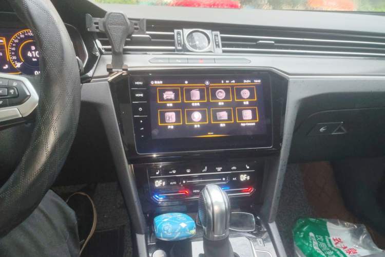 Used Volkswagen Magotan 2020 380TSI DSG Luxury Version Audio And AC Panel