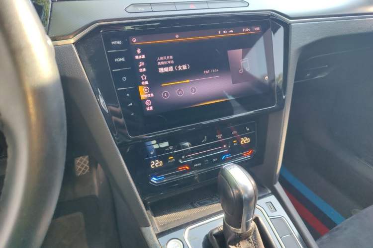 Used Volkswagen Magotan 2020 330TSI DSG Luxury Edition Audio And AC Panel