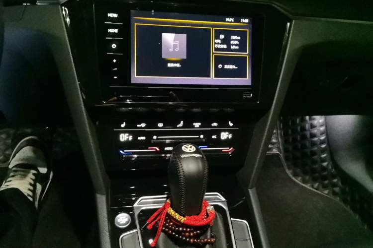Used Volkswagen Magotan 2020 330TSI DSG Leading Model Audio And AC Panel
