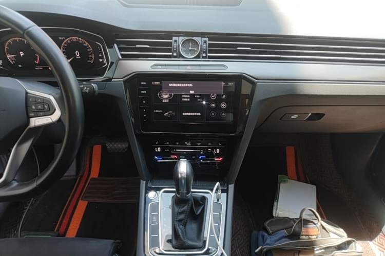 Used Volkswagen Magotan 2020 330TSI DSG Leading Model Audio And AC Panel
