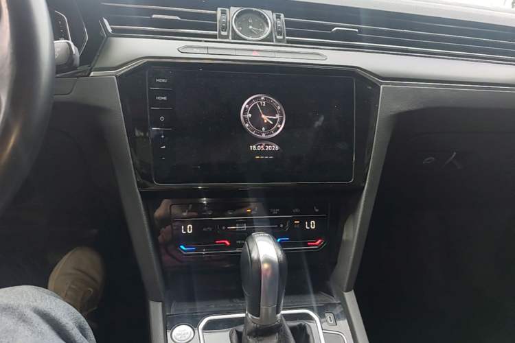 Used Volkswagen Magotan 2020 330TSI DSG Luxury Edition Audio And AC Panel