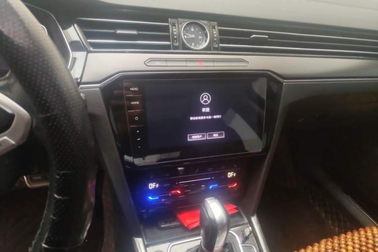 Used Volkswagen Magotan 2020 330TSI DSG Luxury Edition Audio And AC Panel