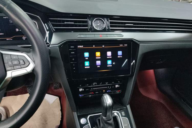 Used Volkswagen Magotan 2020 330TSI DSG Luxury Edition Audio And AC Panel