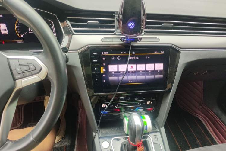 Used Volkswagen Magotan 2020 330TSI DSG Luxury Edition Audio And AC Panel