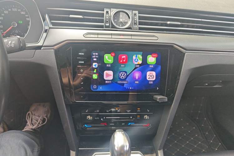 Used Volkswagen Magotan 2020 330TSI DSG Leading Model Audio And AC Panel