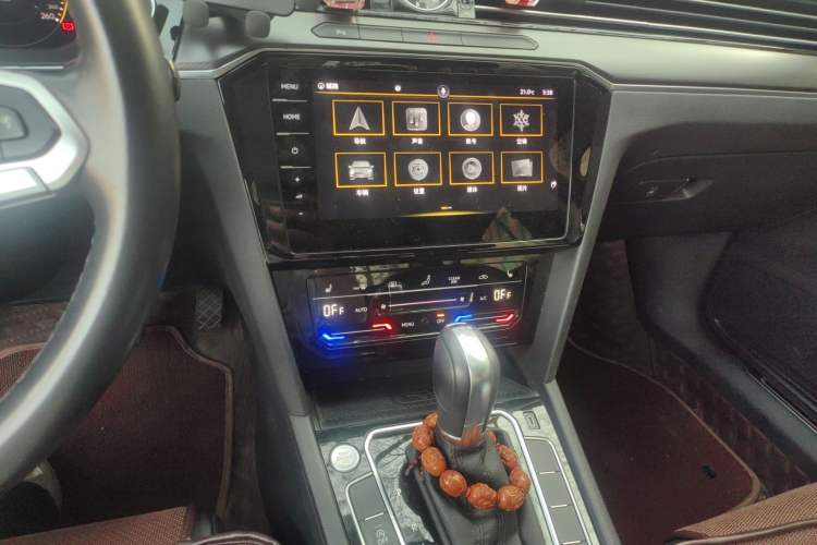 Used Volkswagen Magotan 2020 330TSI DSG Leading Model Audio And AC Panel