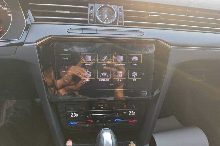 Used Volkswagen Magotan 2020 330TSI DSG Leading Model Audio And AC Panel