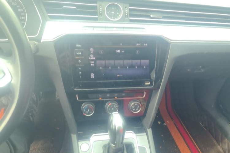 Used Volkswagen Magotan 2020 280TSI DSG Comfort Edition Audio And AC Panel