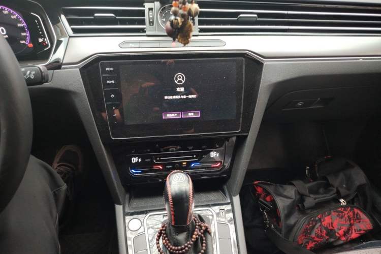 Used Volkswagen Magotan 2020 330TSI DSG Luxury Edition Audio And AC Panel