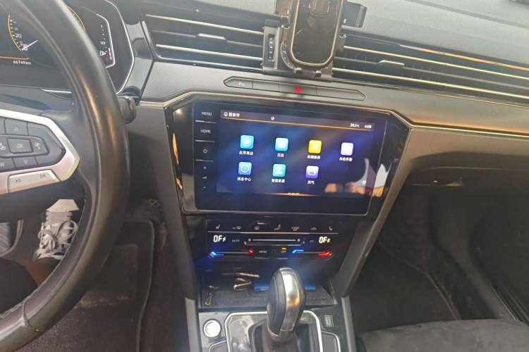 Used Volkswagen Magotan 2020 330TSI DSG Luxury Edition Audio And AC Panel