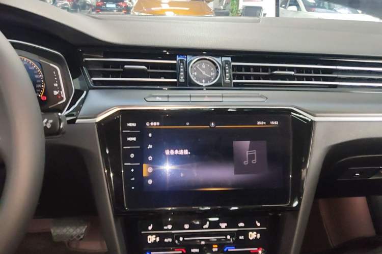 Used Volkswagen Magotan 2020 330TSI DSG Luxury Edition Audio And AC Panel