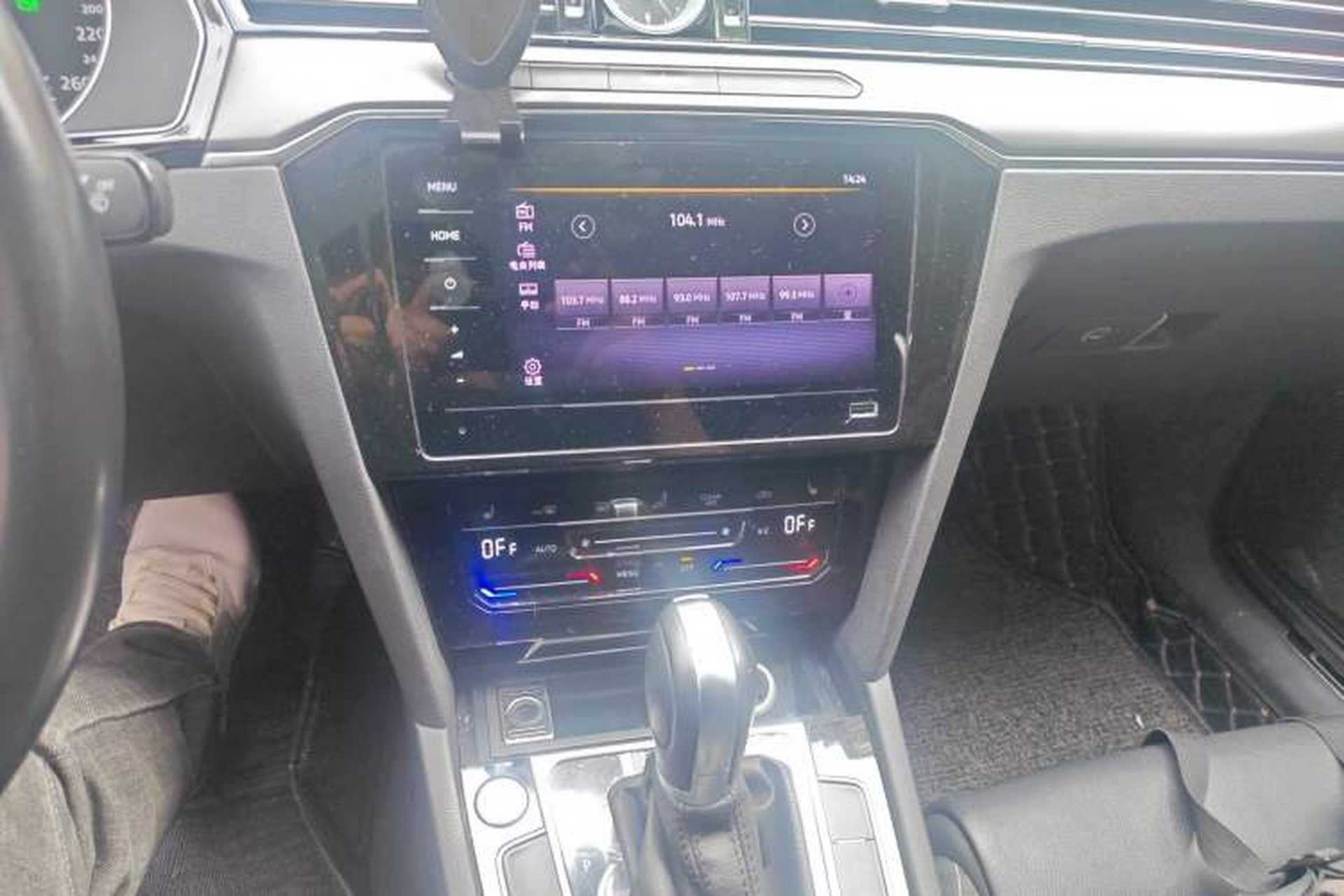 Used Volkswagen Magotan 2020 330TSI DSG Leading Model Audio And AC Panel