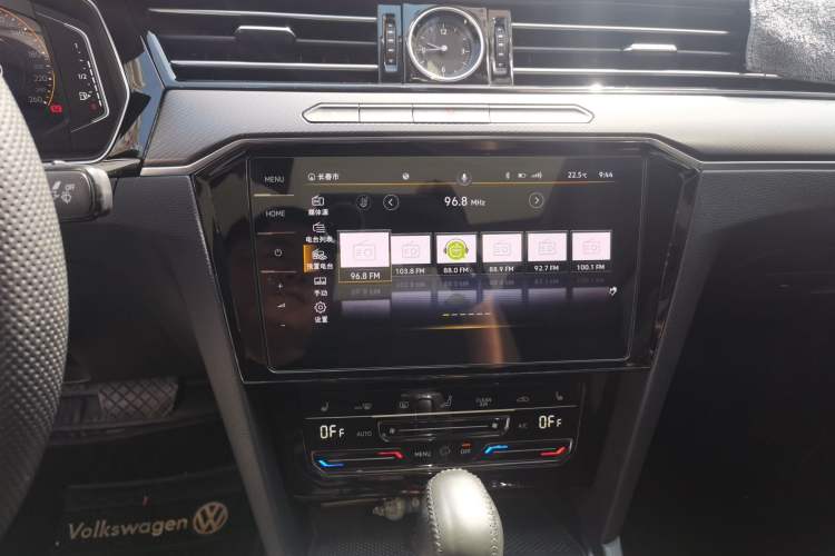Used Volkswagen Magotan 2020 330TSI DSG Luxury Edition Audio And AC Panel