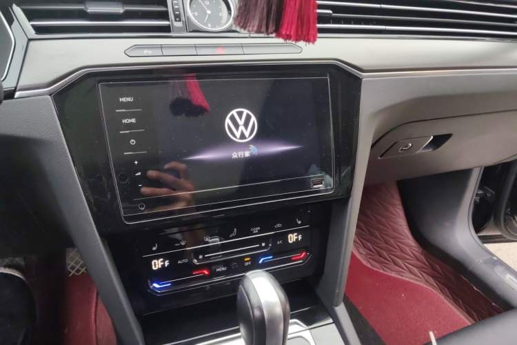 Used Volkswagen Magotan 2020 330TSI DSG Leading Model Audio And AC Panel