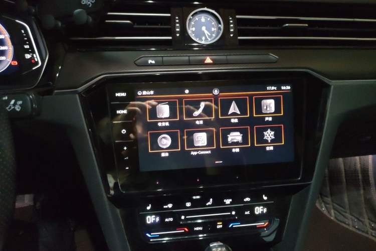 Used Volkswagen Magotan 2020 330TSI DSG Luxury Edition Audio And AC Panel