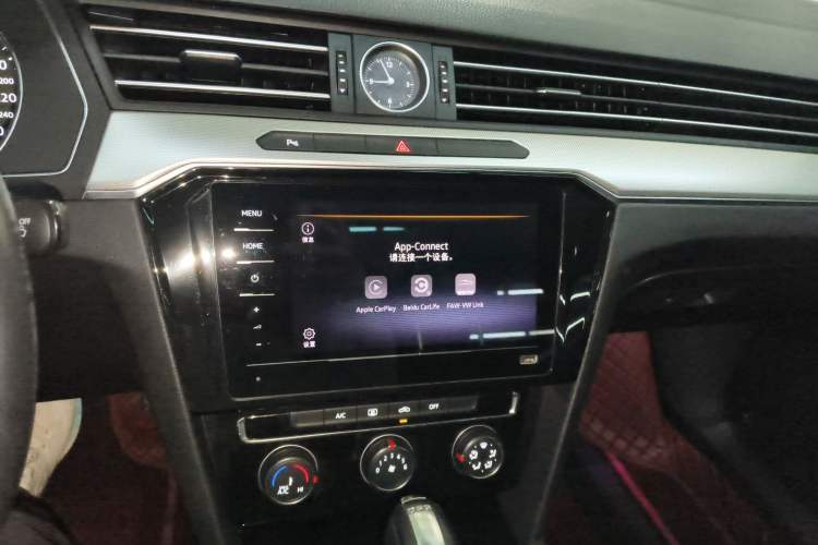 Used Volkswagen Magotan 2020 280TSI DSG Comfort Edition Audio And AC Panel