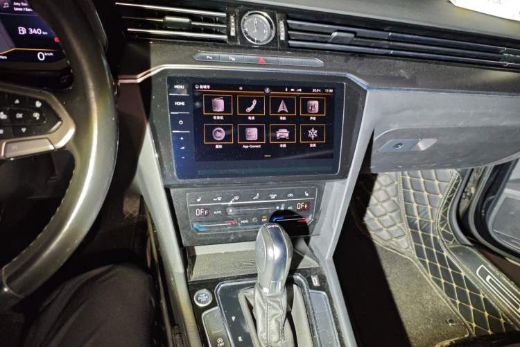 Used Volkswagen Magotan 2020 380TSI DSG Luxury Version Audio And AC Panel