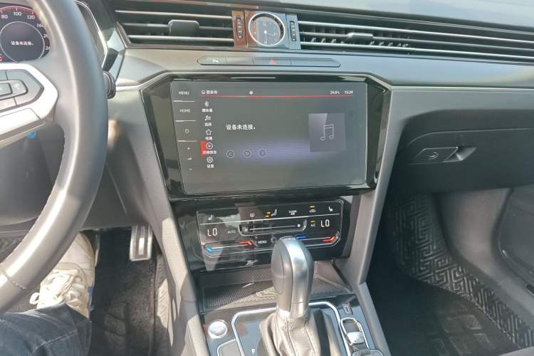 Used Volkswagen Magotan 2020 330TSI DSG Luxury Edition Audio And AC Panel