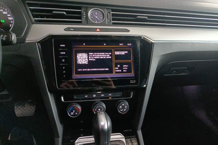 Used Volkswagen Magotan 2020 280TSI DSG Comfort Edition Audio And AC Panel