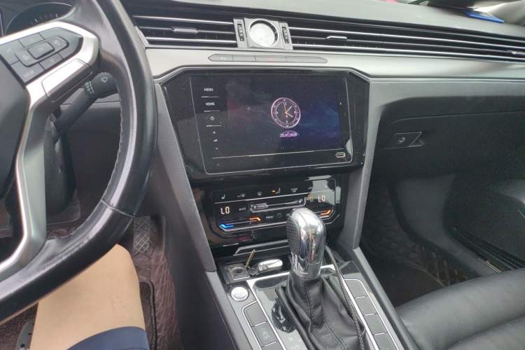 Used Volkswagen Magotan 2020 280TSI DSG Leading Edition Audio And AC Panel