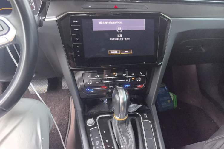 Used Volkswagen Magotan 2020 330TSI DSG Luxury Edition Audio And AC Panel